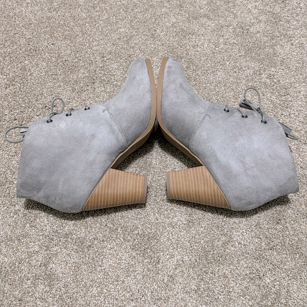 Women’s booties - Picture 6 of 7